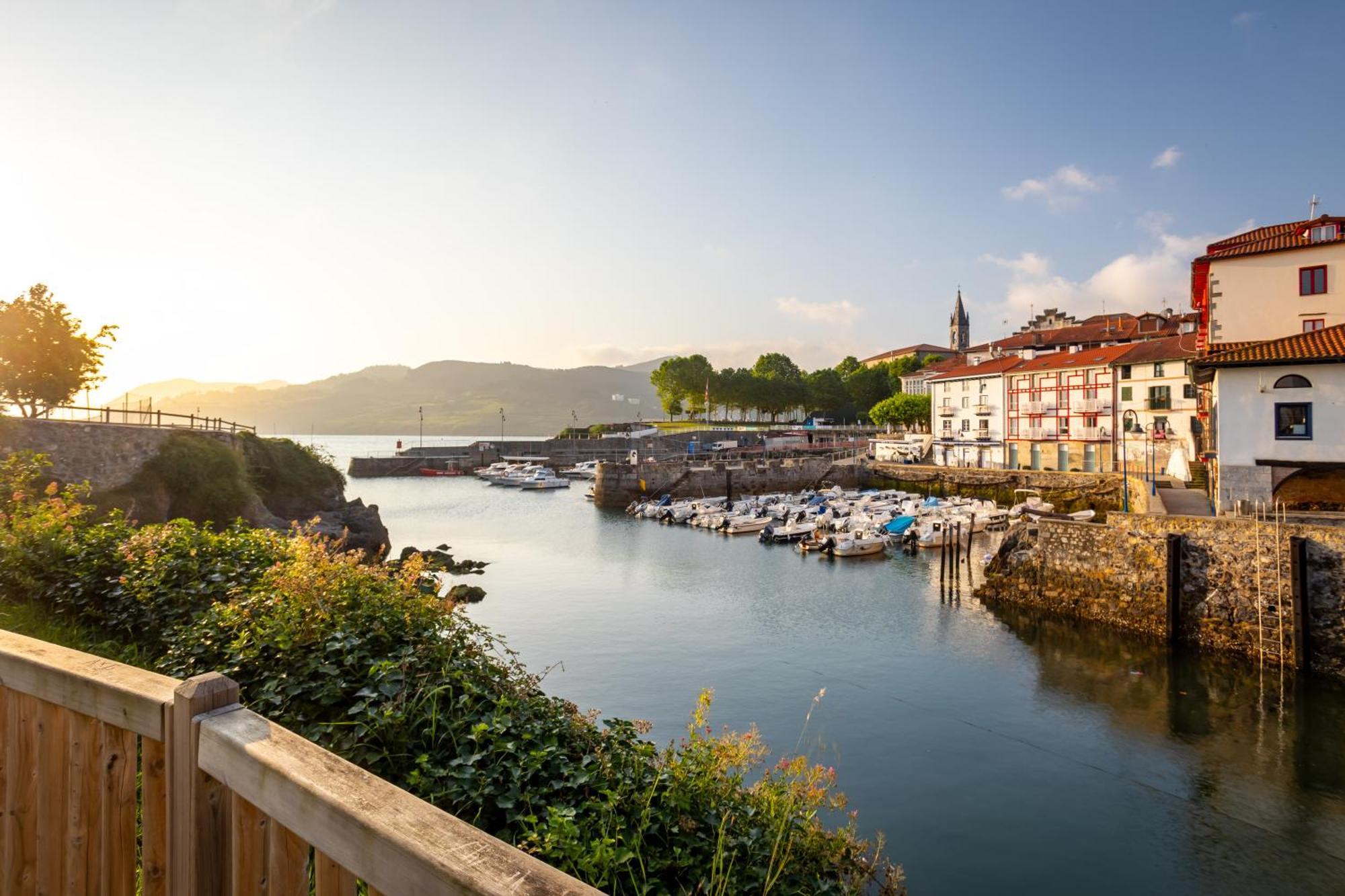Hotel&Spa El Puerto Mundaka Exteriör bild